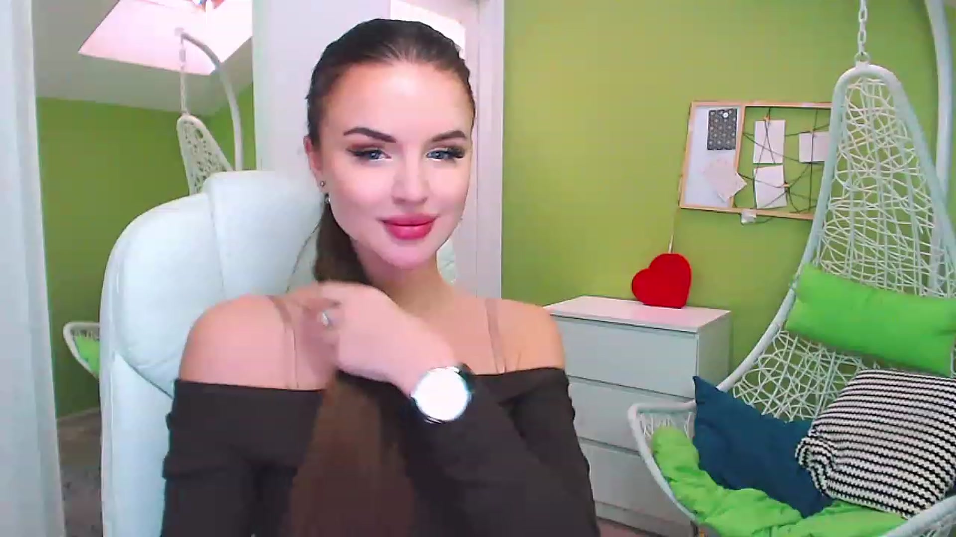 Gallery image thumbnail from JenniferMoris's myfreecams stream on, 01/12/2023, 11:22 image 8 of 20