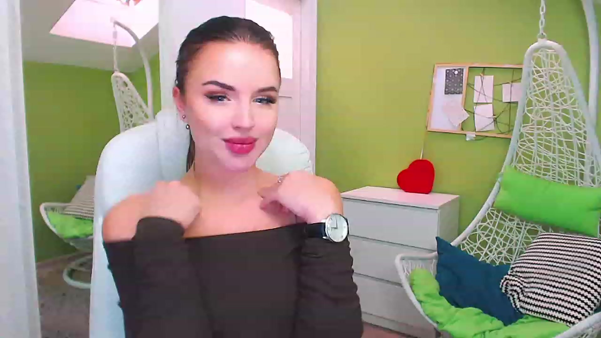 Gallery image thumbnail from JenniferMoris's myfreecams stream on, 01/12/2023, 11:22 image 13 of 20