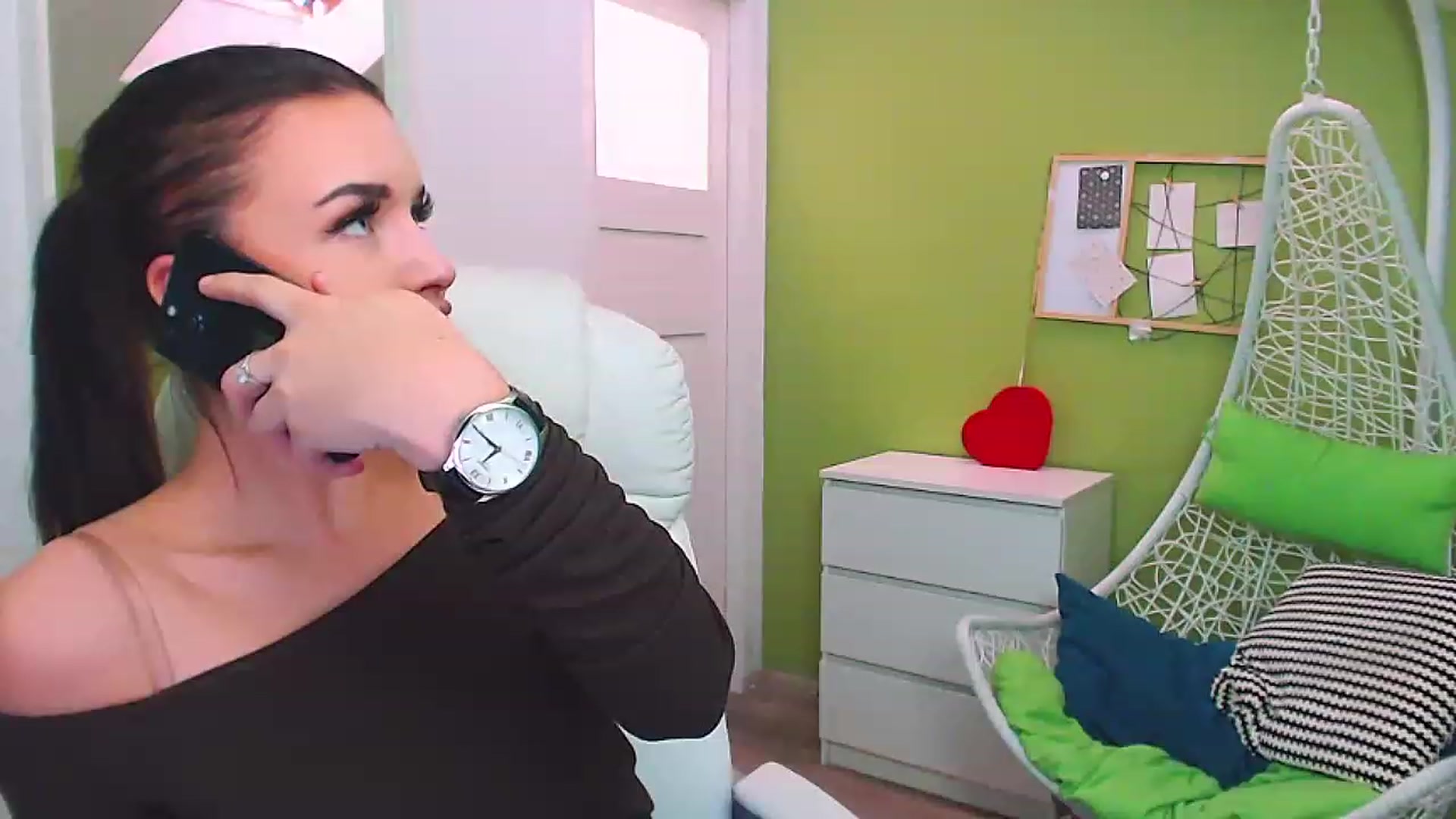 Gallery image thumbnail from JenniferMoris's myfreecams stream on, 01/12/2023, 11:22 image 12 of 20