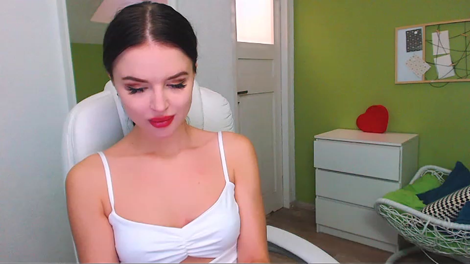 Gallery image thumbnail from JenniferMoris's myfreecams stream on, 01/15/2023, 12:32 image 5 of 20