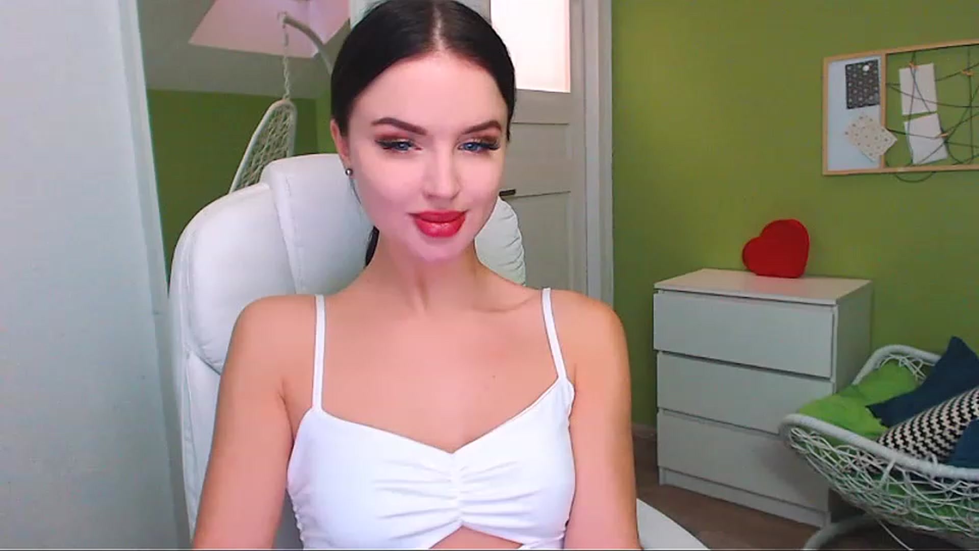 Gallery image thumbnail from JenniferMoris's myfreecams stream on, 01/15/2023, 12:32 image 15 of 20
