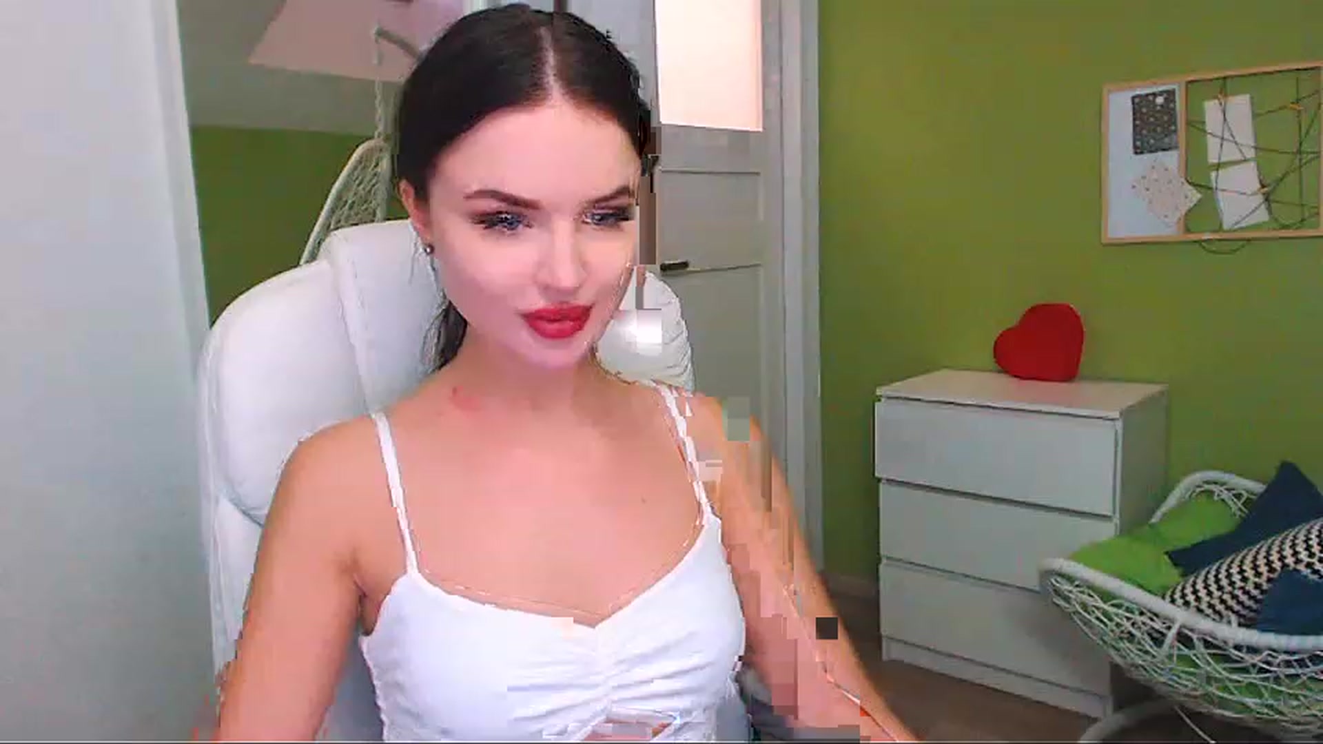Gallery image thumbnail from JenniferMoris's myfreecams stream on, 01/15/2023, 13:28 image 10 of 20