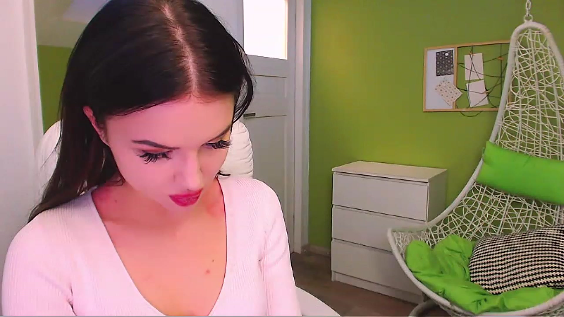 Gallery image thumbnail from JenniferMoris's myfreecams stream on, 01/16/2023, 15:08 image 2 of 20