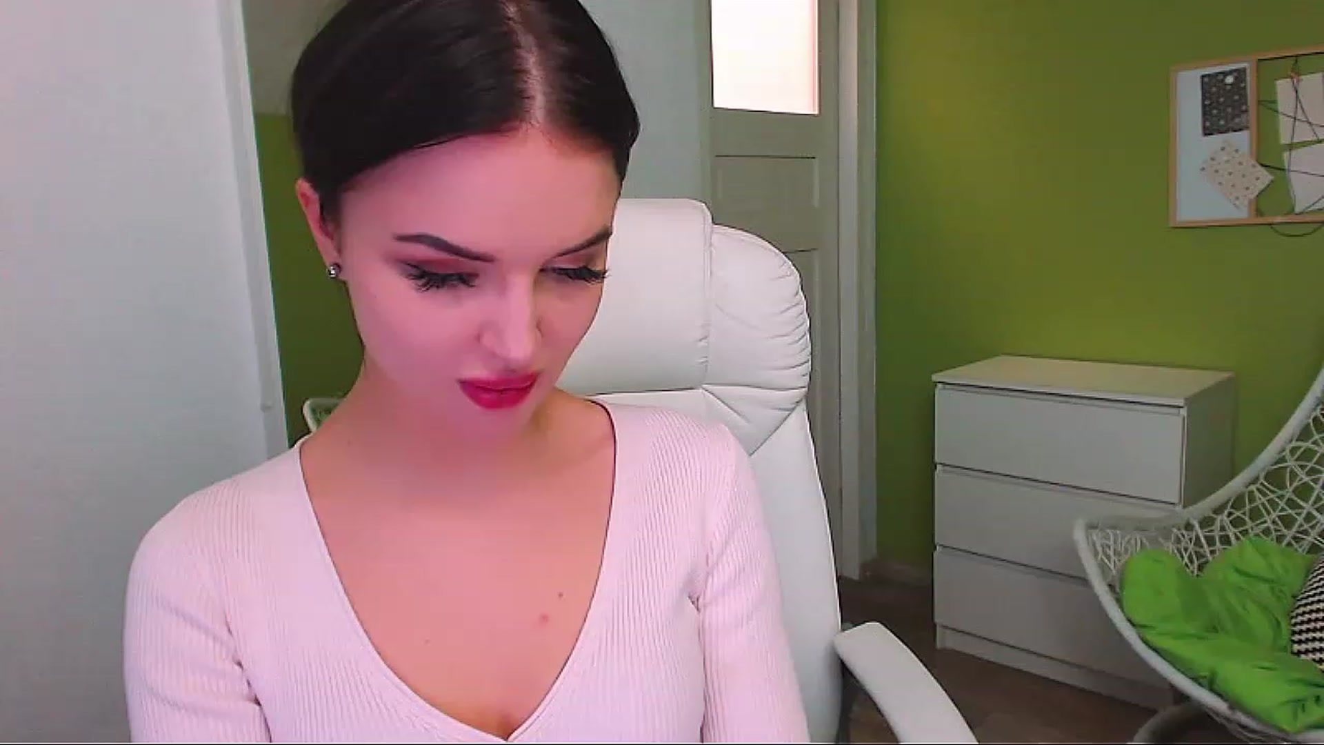 Gallery image thumbnail from JenniferMoris's myfreecams stream on, 01/16/2023, 15:50 image 10 of 20