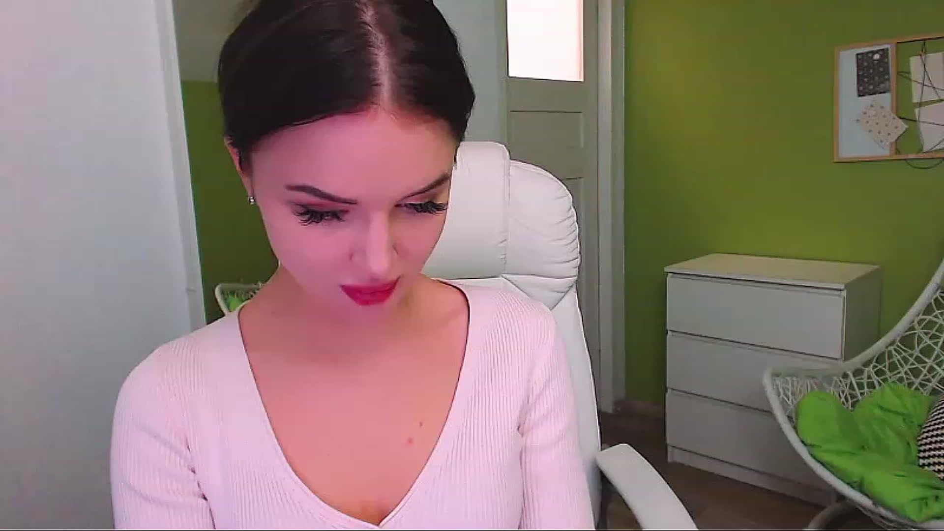 Gallery image thumbnail from JenniferMoris's myfreecams stream on, 01/16/2023, 15:50 image 7 of 20