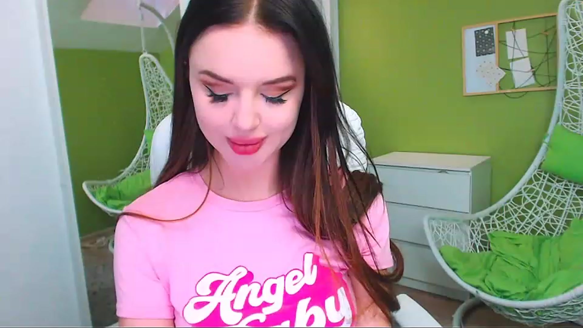 Gallery image thumbnail from JenniferMoris's myfreecams stream on, 01/19/2023, 13:49 image 9 of 20