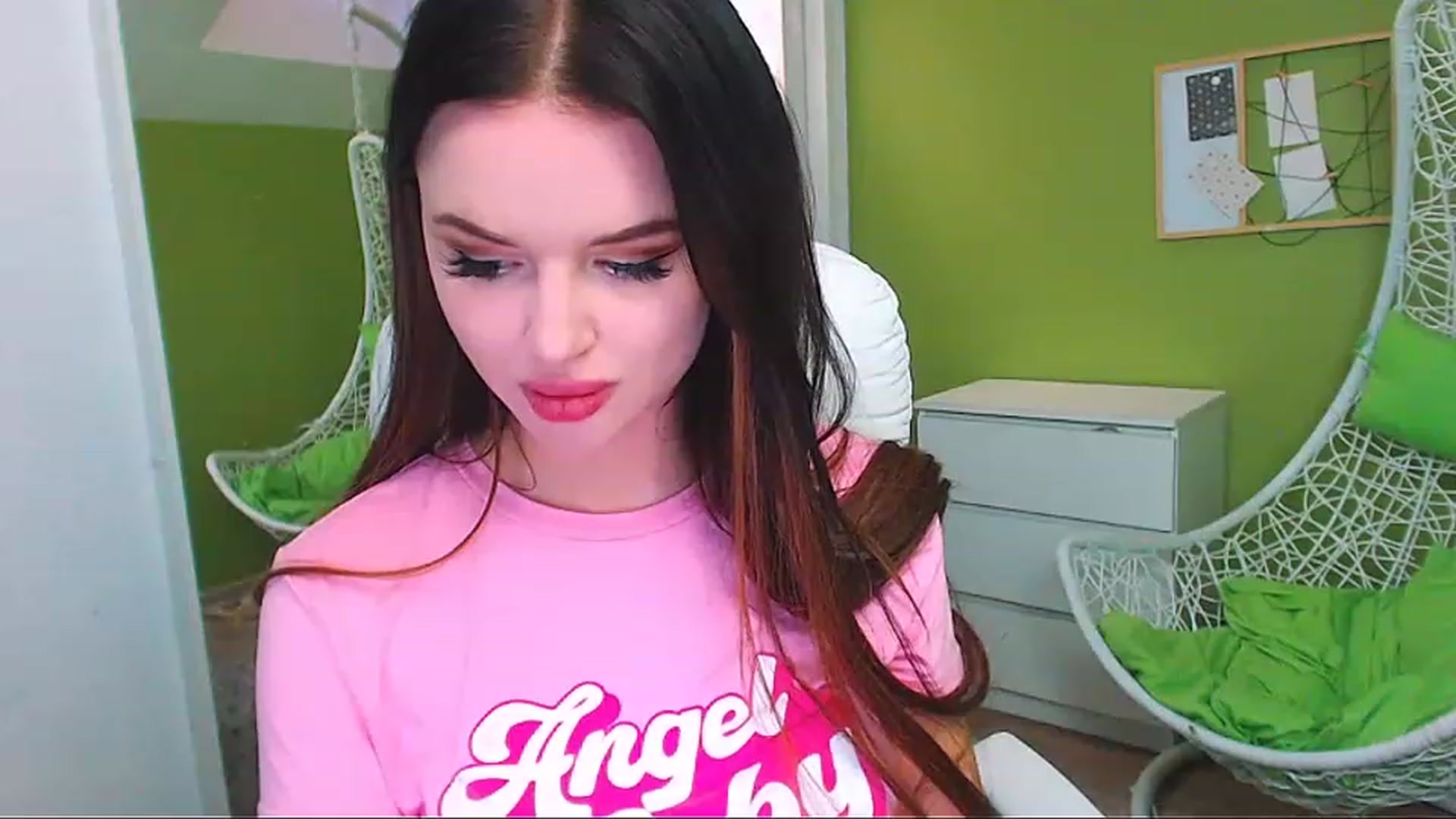 Gallery image thumbnail from JenniferMoris's myfreecams stream on, 01/19/2023, 13:49 image 10 of 20