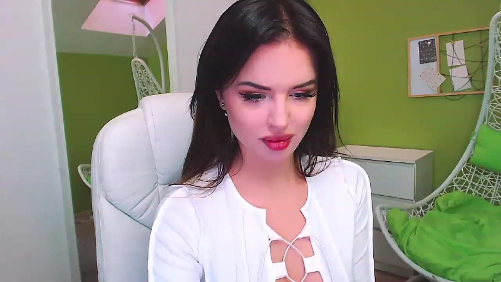Gallery image thumbnail from JenniferMoris's myfreecams stream on, 01/20/2023, 12:18 image 15 of 20