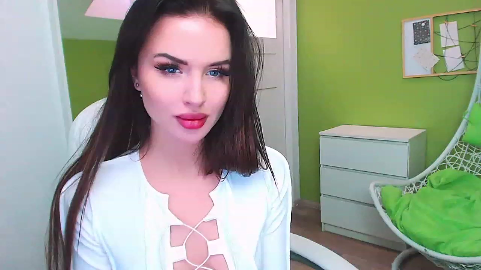 Gallery image thumbnail from JenniferMoris's myfreecams stream on, 01/20/2023, 12:18 image 19 of 20