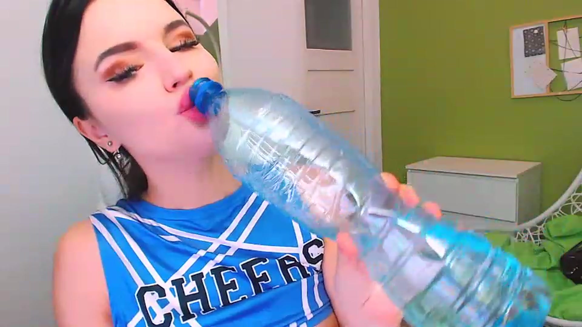 Gallery image thumbnail from JenniferMoris's myfreecams stream on, 01/22/2023, 12:25 image 10 of 20