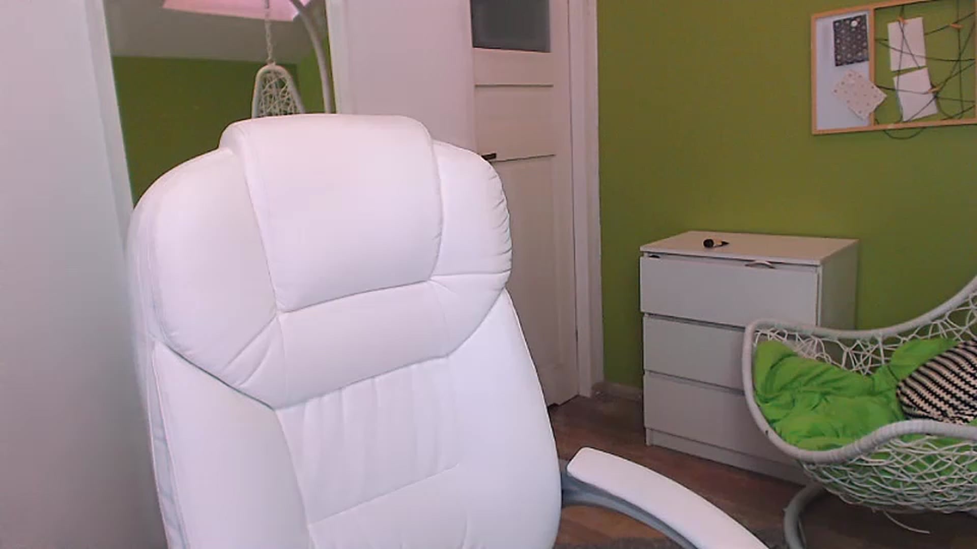 Gallery image thumbnail from JenniferMoris's myfreecams stream on, 01/23/2023, 11:44 image 5 of 20