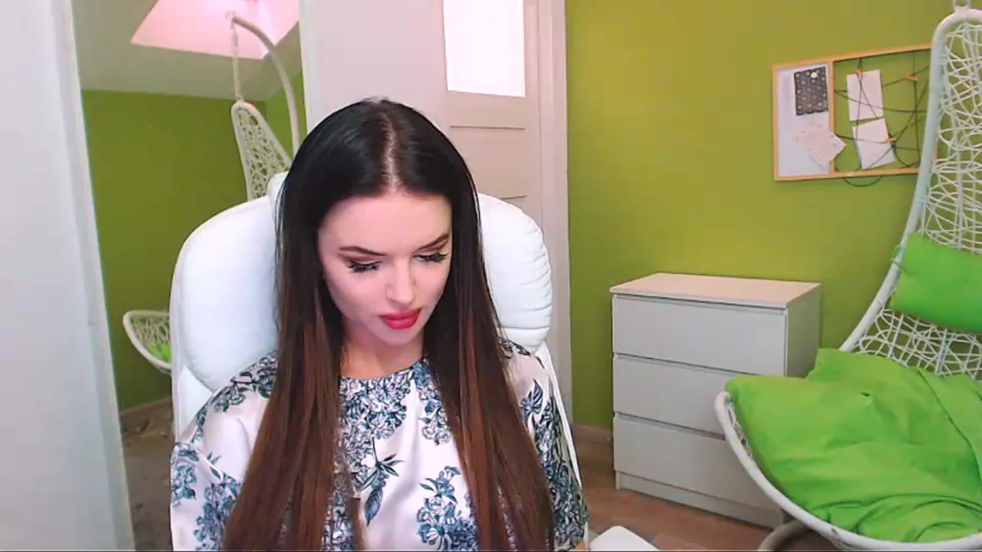 Gallery image thumbnail from JenniferMoris's myfreecams stream on, 01/25/2023, 10:47 image 1 of 20