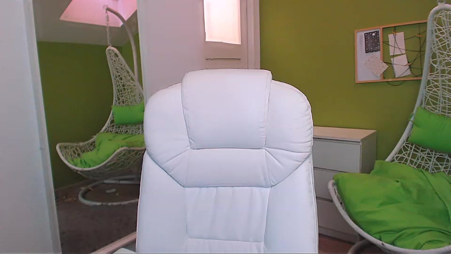 Gallery image thumbnail from JenniferMoris's myfreecams stream on, 01/25/2023, 10:47 image 19 of 20