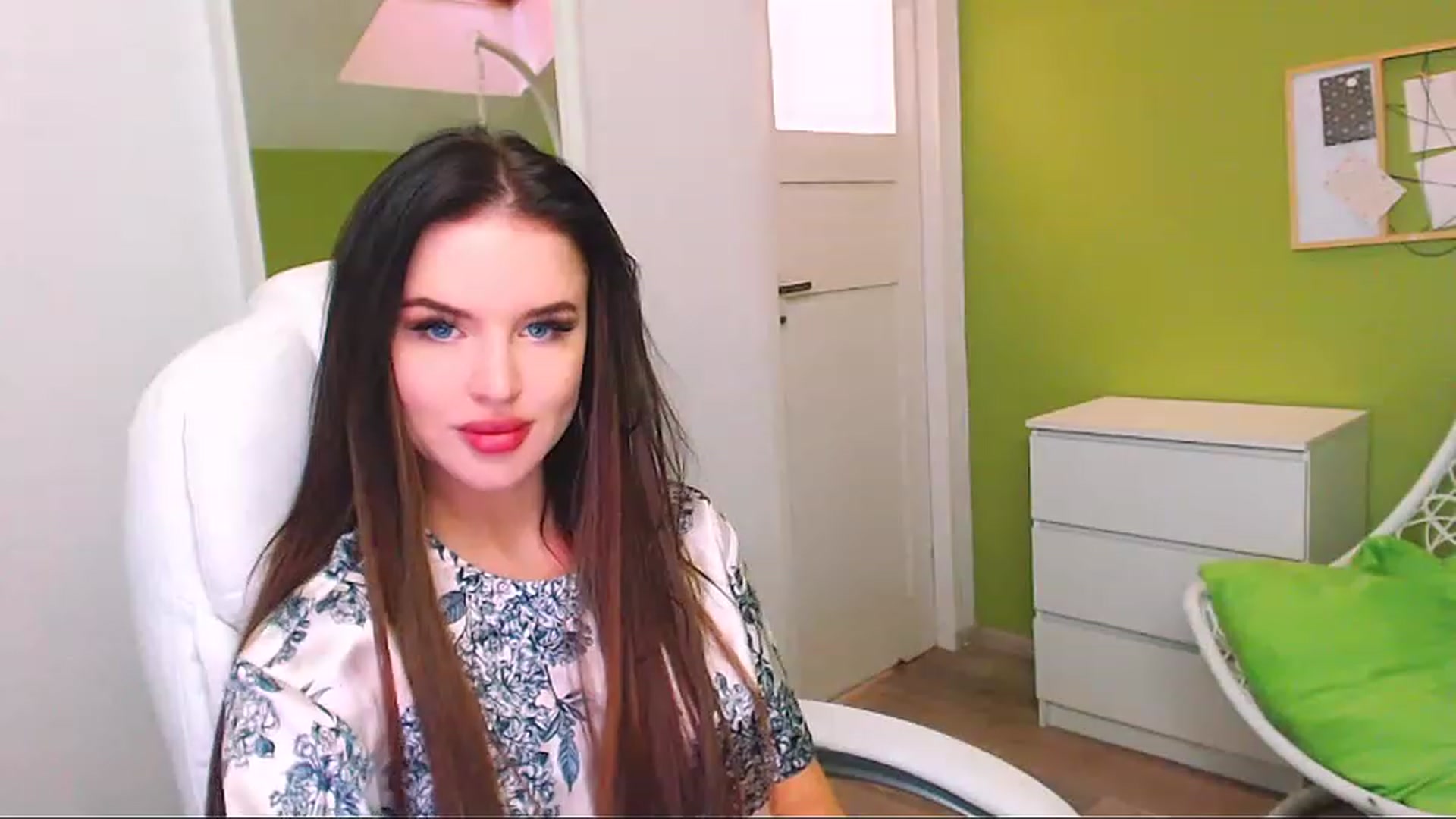 Gallery image thumbnail from JenniferMoris's myfreecams stream on, 01/25/2023, 13:01 image 17 of 20