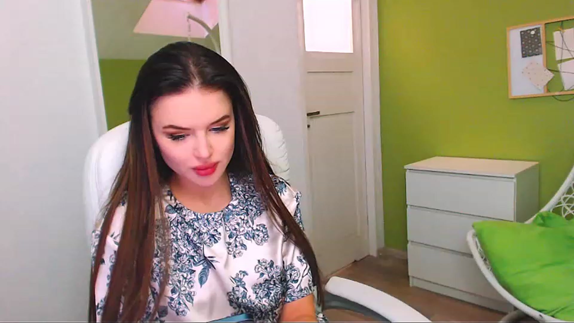 Gallery image thumbnail from JenniferMoris's myfreecams stream on, 01/25/2023, 13:01 image 3 of 20