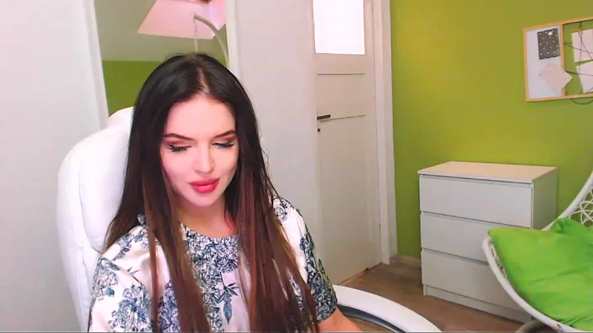 Gallery image thumbnail from JenniferMoris's myfreecams stream on, 01/25/2023, 13:01 image 16 of 20