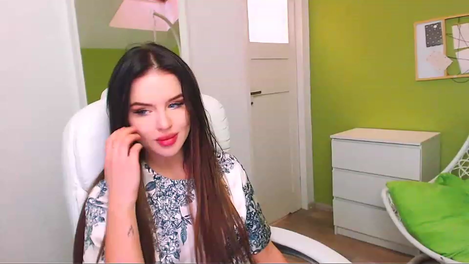 Gallery image thumbnail from JenniferMoris's myfreecams stream on, 01/25/2023, 13:01 image 15 of 20