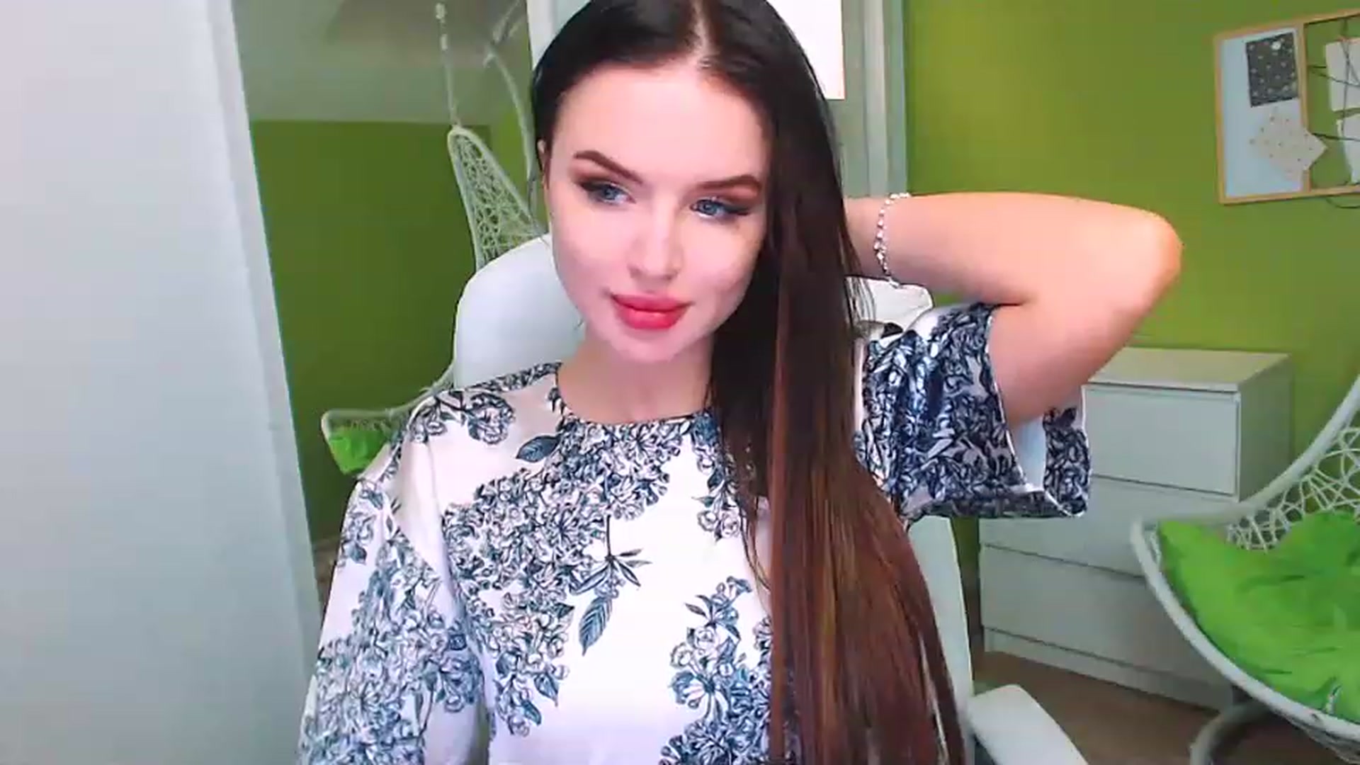Gallery image thumbnail from JenniferMoris's myfreecams stream on, 01/25/2023, 15:47 image 9 of 20
