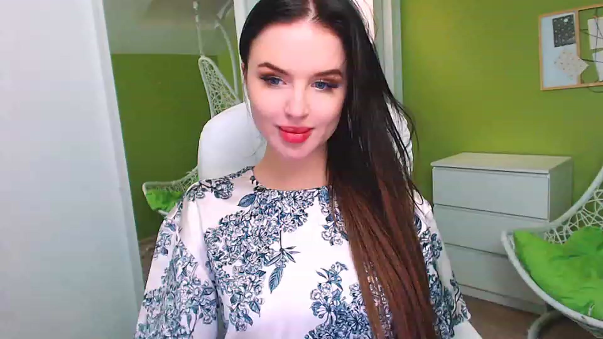 Gallery image thumbnail from JenniferMoris's myfreecams stream on, 01/25/2023, 15:47 image 12 of 20