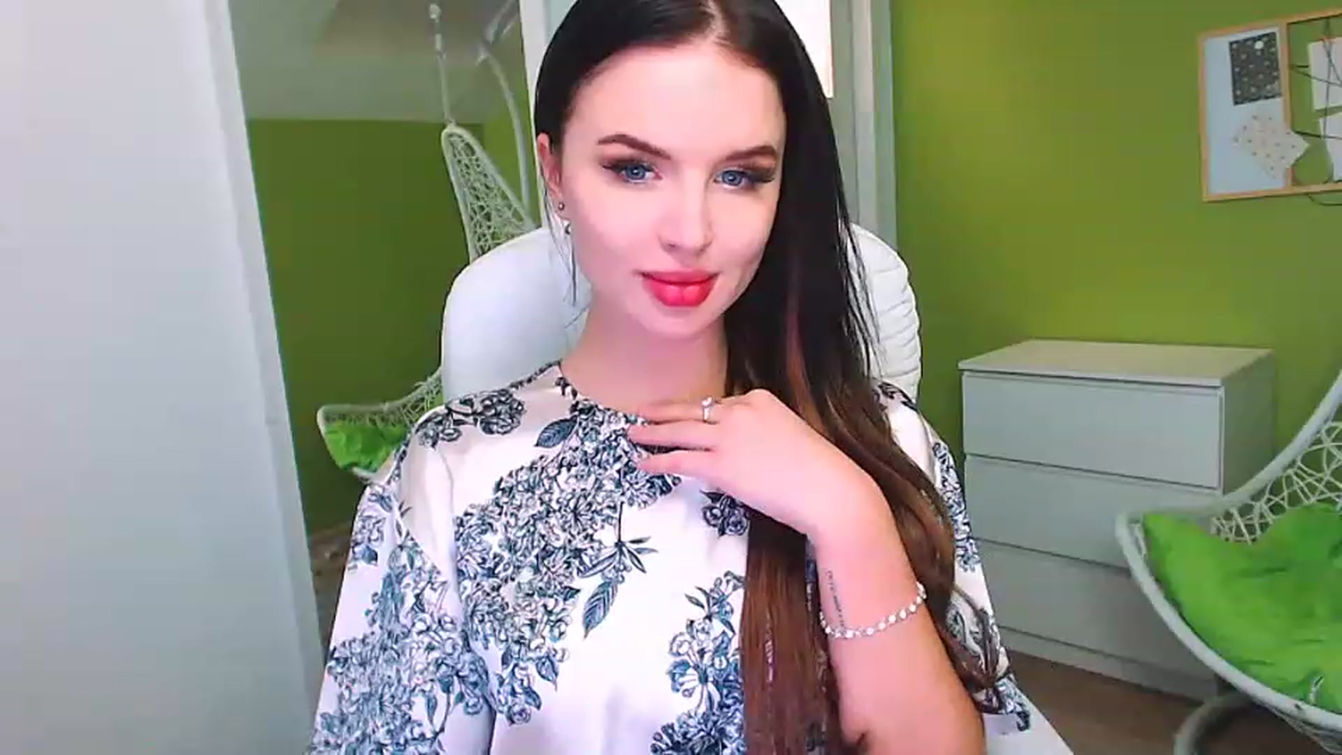 Gallery image thumbnail from JenniferMoris's myfreecams stream on, 01/25/2023, 15:47 image 20 of 20