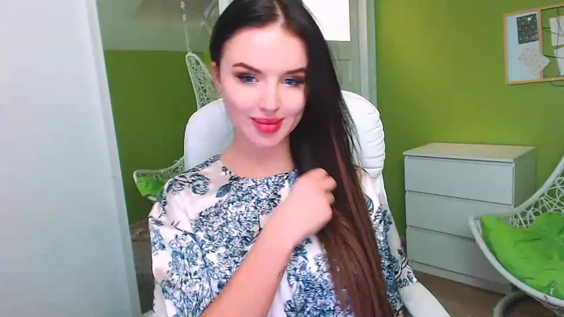 Gallery image thumbnail from JenniferMoris's myfreecams stream on, 01/25/2023, 15:47 image 13 of 20