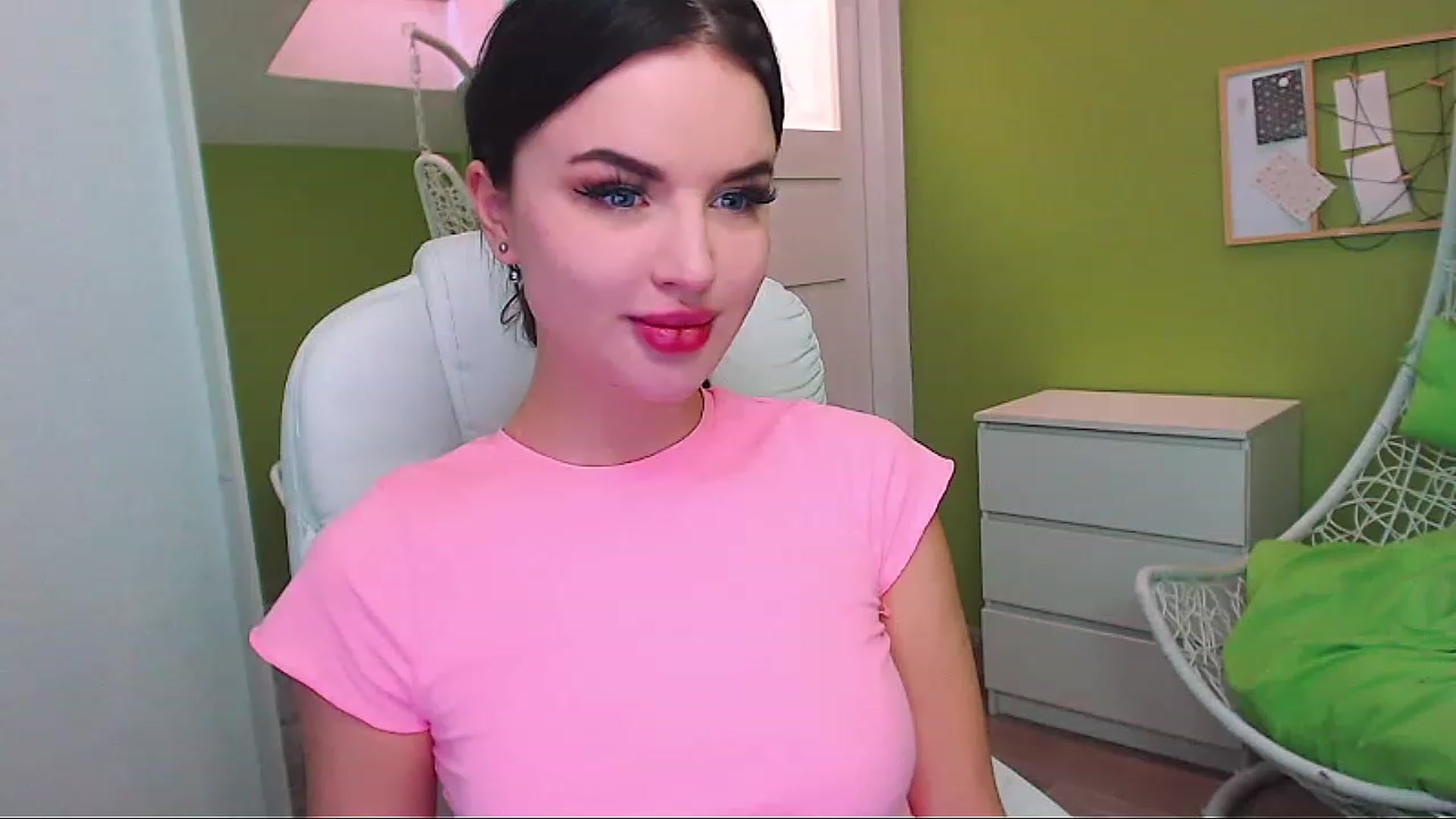 Gallery image thumbnail from JenniferMoris's myfreecams stream on, 01/26/2023, 10:05 image 12 of 20