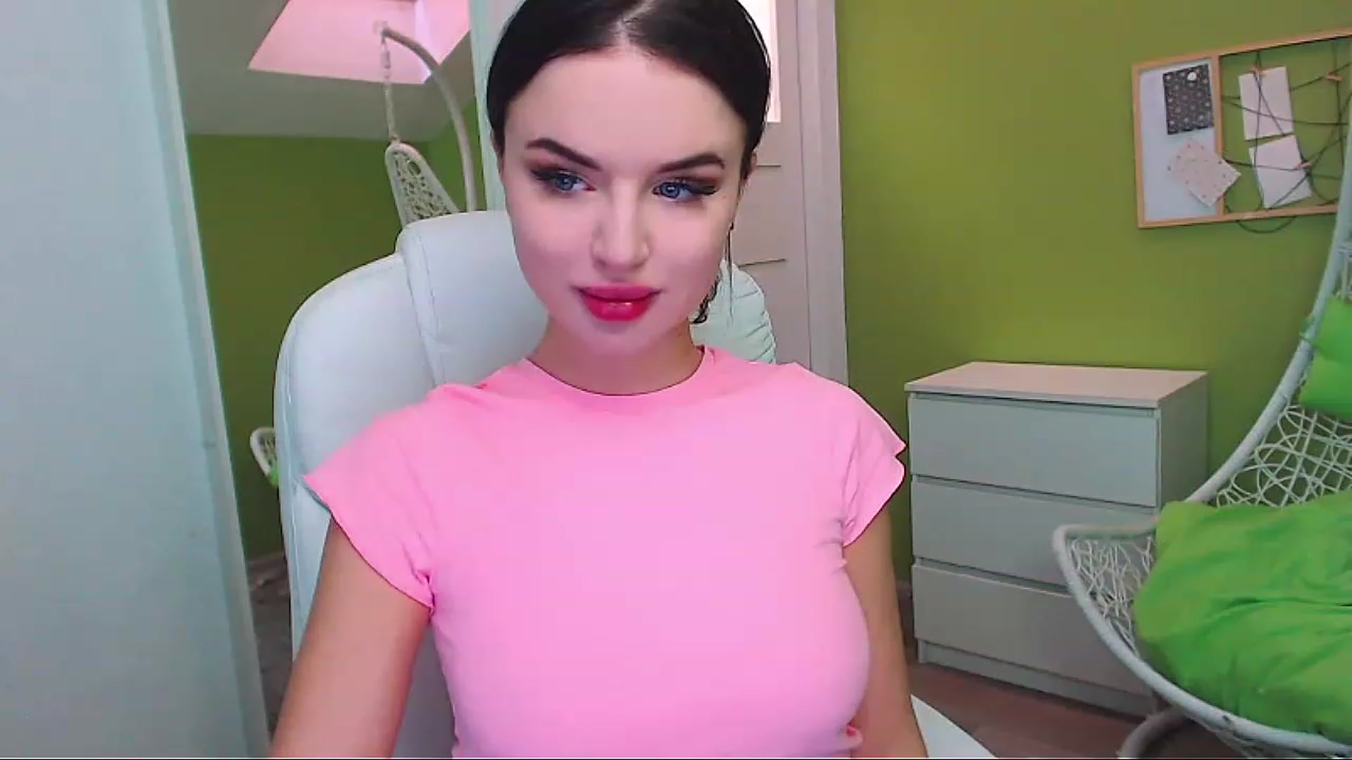 Gallery image thumbnail from JenniferMoris's myfreecams stream on, 01/26/2023, 10:05 image 5 of 20