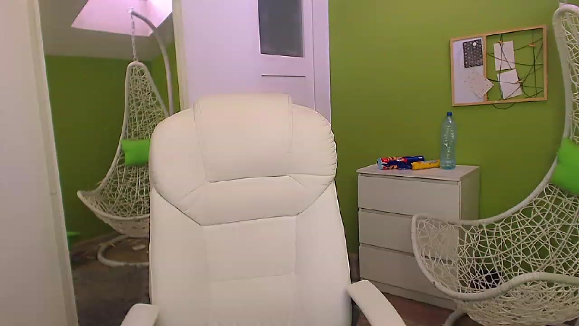 Gallery image thumbnail from JenniferMoris's myfreecams stream on, 01/27/2023, 13:13 image 15 of 20