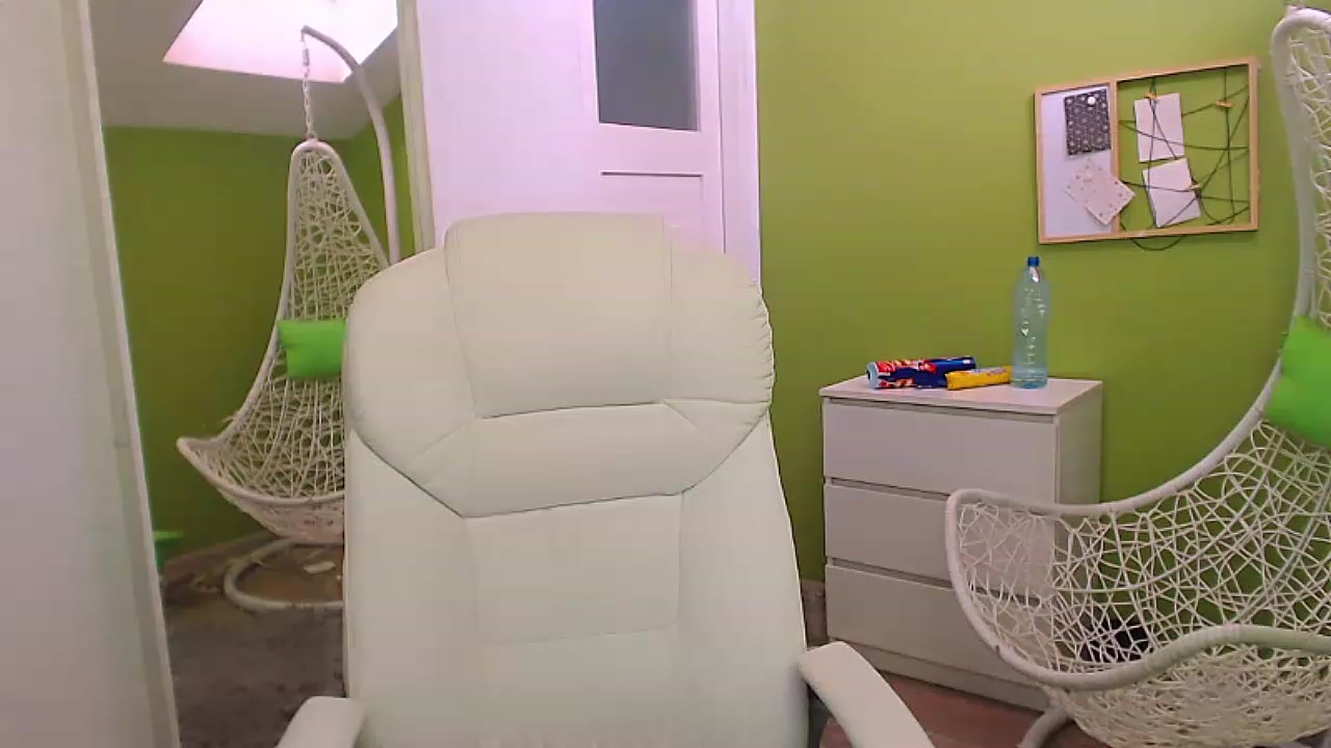 Gallery image thumbnail from JenniferMoris's myfreecams stream on, 01/27/2023, 13:13 image 4 of 20