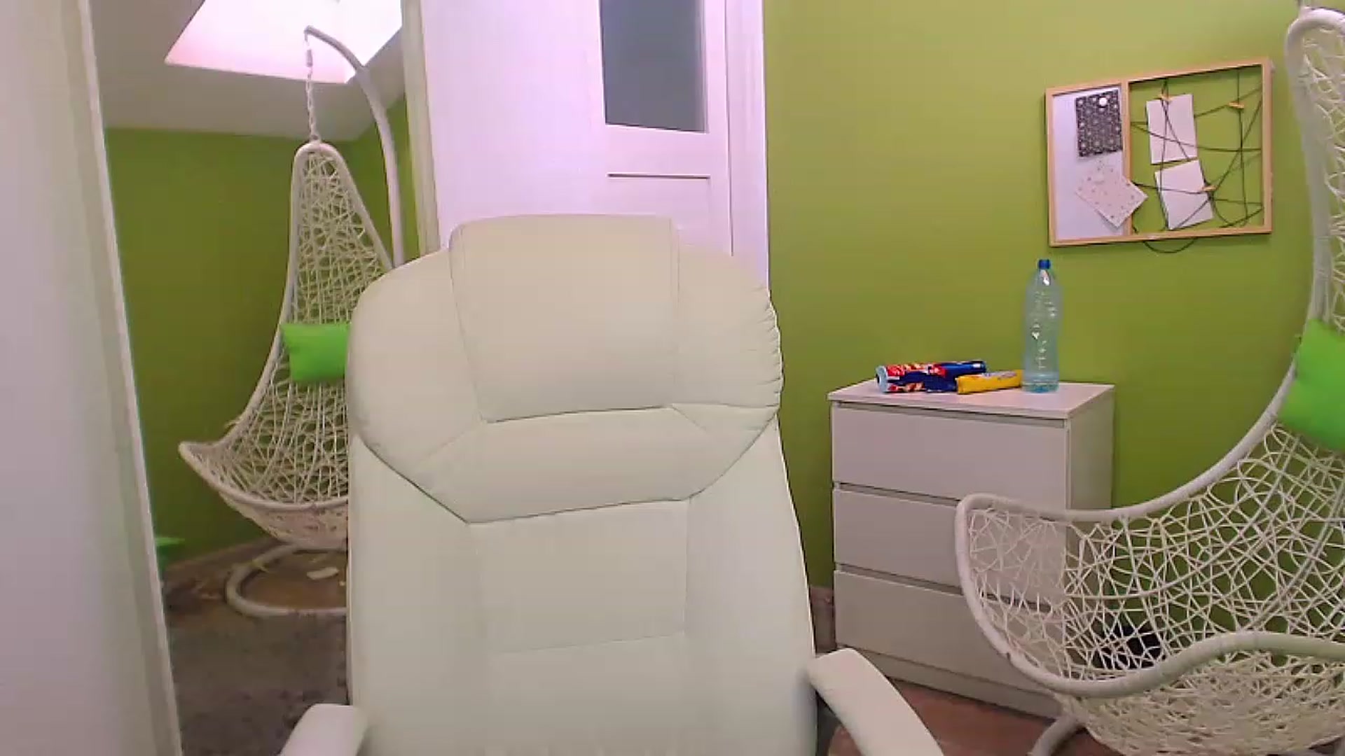 Gallery image thumbnail from JenniferMoris's myfreecams stream on, 01/27/2023, 13:13 image 2 of 20