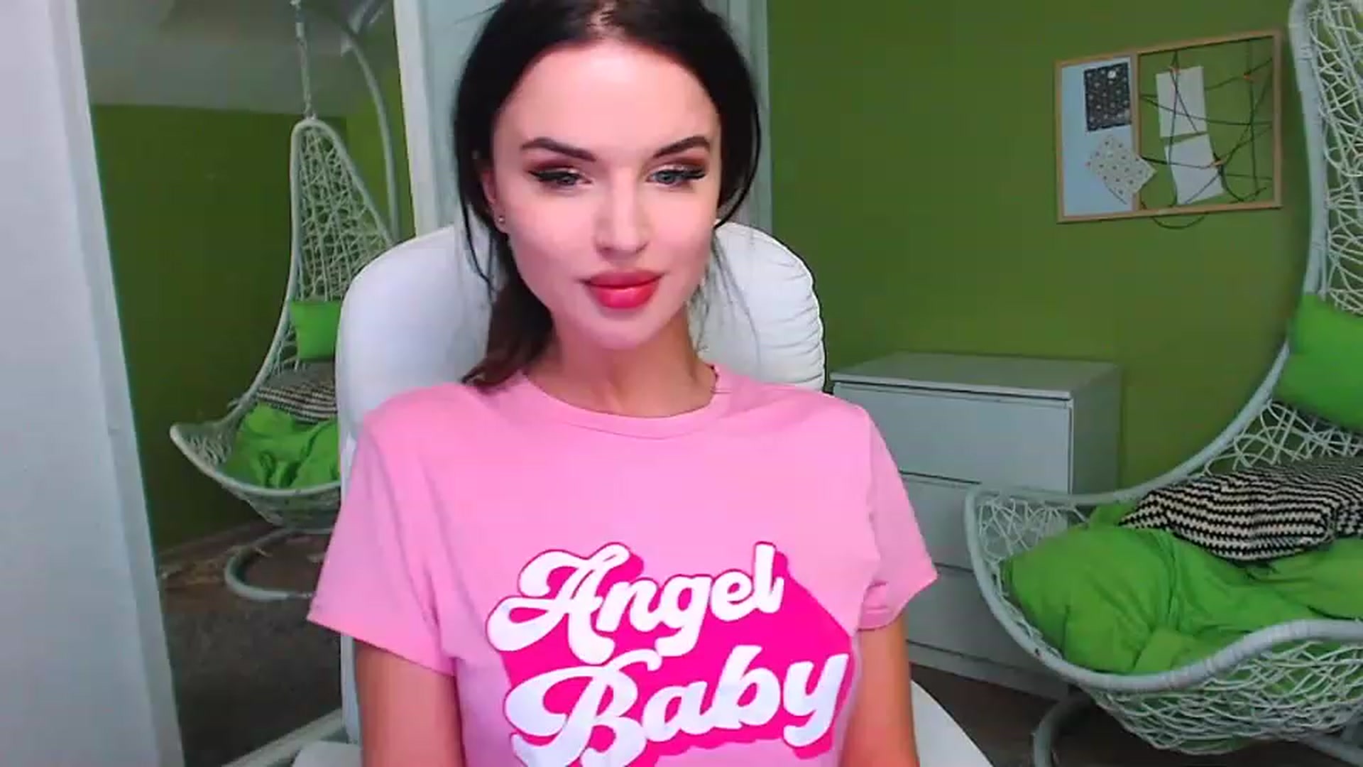 Gallery image thumbnail from JenniferMoris's myfreecams stream on, 01/29/2023, 15:18 image 6 of 20