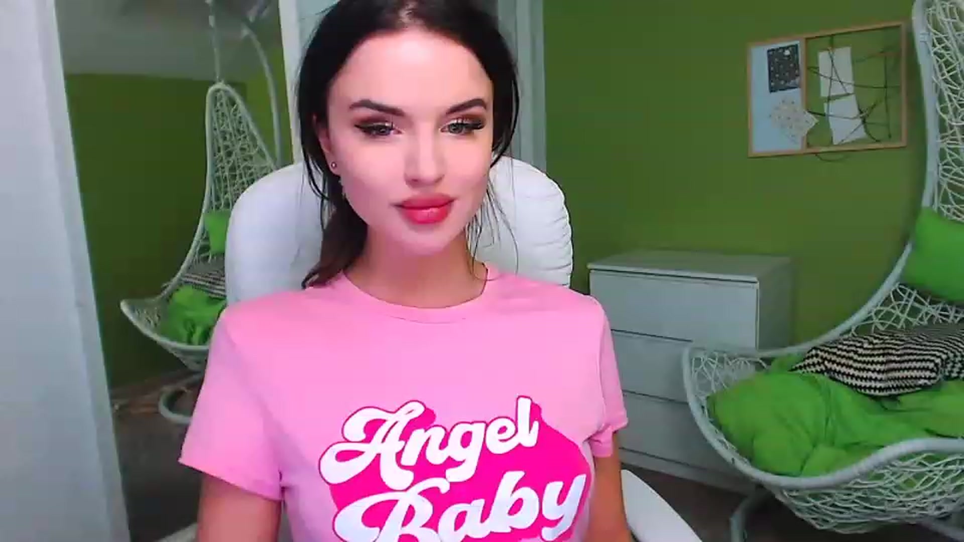 Gallery image thumbnail from JenniferMoris's myfreecams stream on, 01/29/2023, 15:18 image 2 of 20