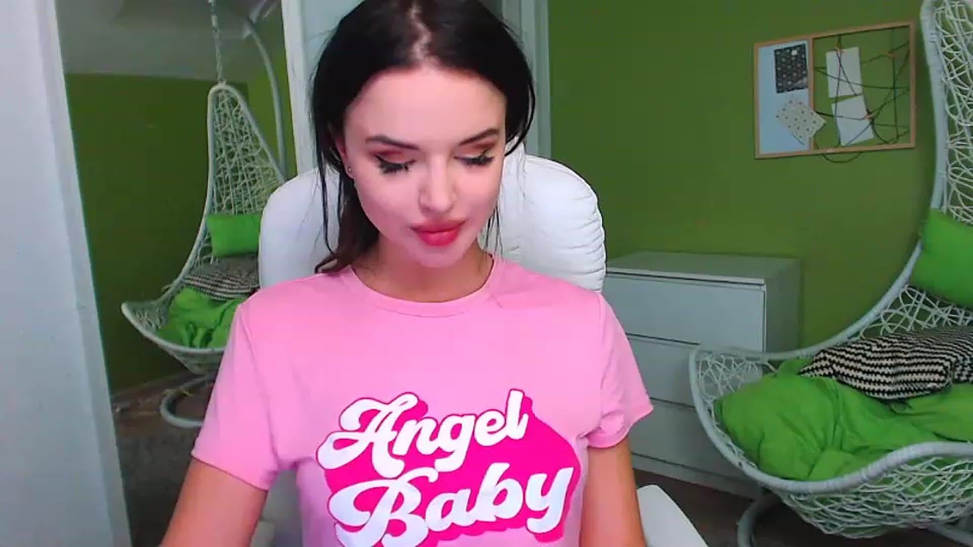 Gallery image thumbnail from JenniferMoris's myfreecams stream on, 01/29/2023, 15:18 image 20 of 20