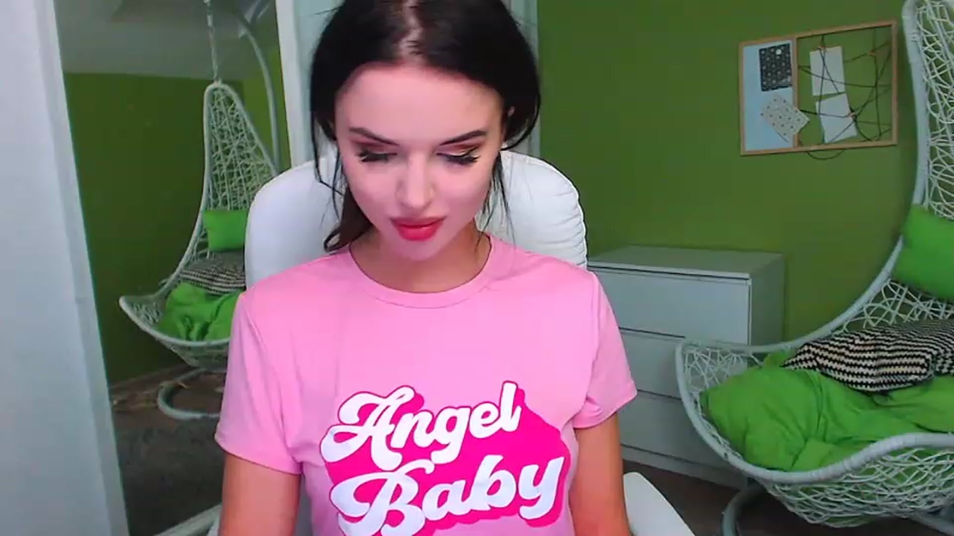 Gallery image thumbnail from JenniferMoris's myfreecams stream on, 01/29/2023, 15:18 image 10 of 20