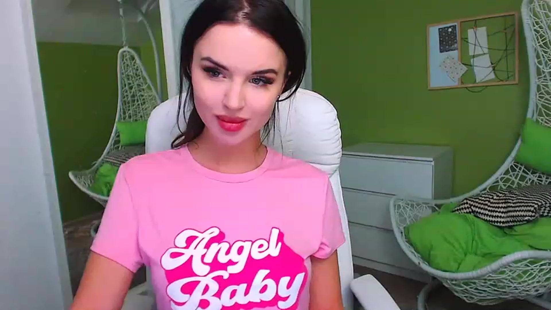 Gallery image thumbnail from JenniferMoris's myfreecams stream on, 01/29/2023, 15:18 image 19 of 20