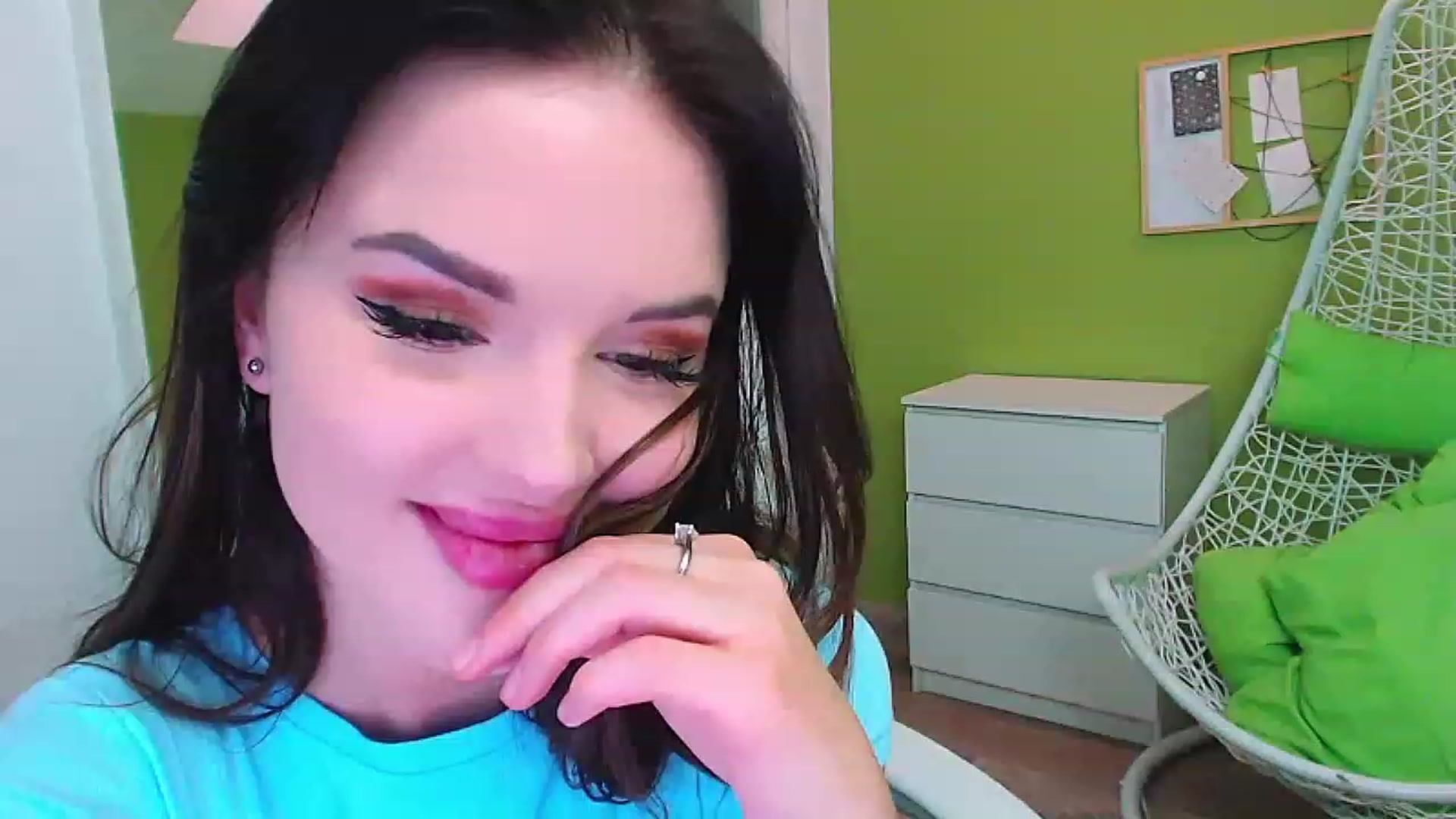 Gallery image thumbnail from JenniferMoris's myfreecams stream on, 01/30/2023, 13:17 image 1 of 20