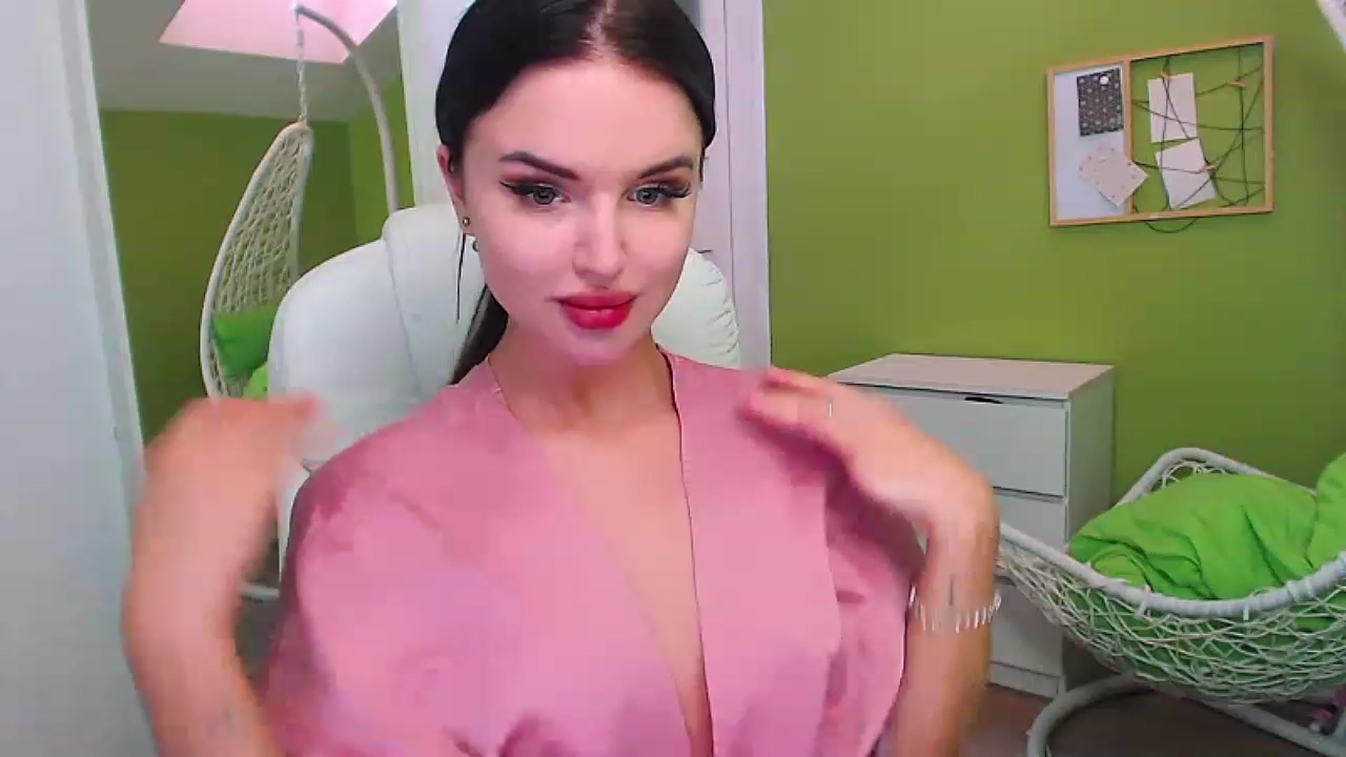 Gallery image thumbnail from JenniferMoris's myfreecams stream on, 01/31/2023, 09:55 image 17 of 20
