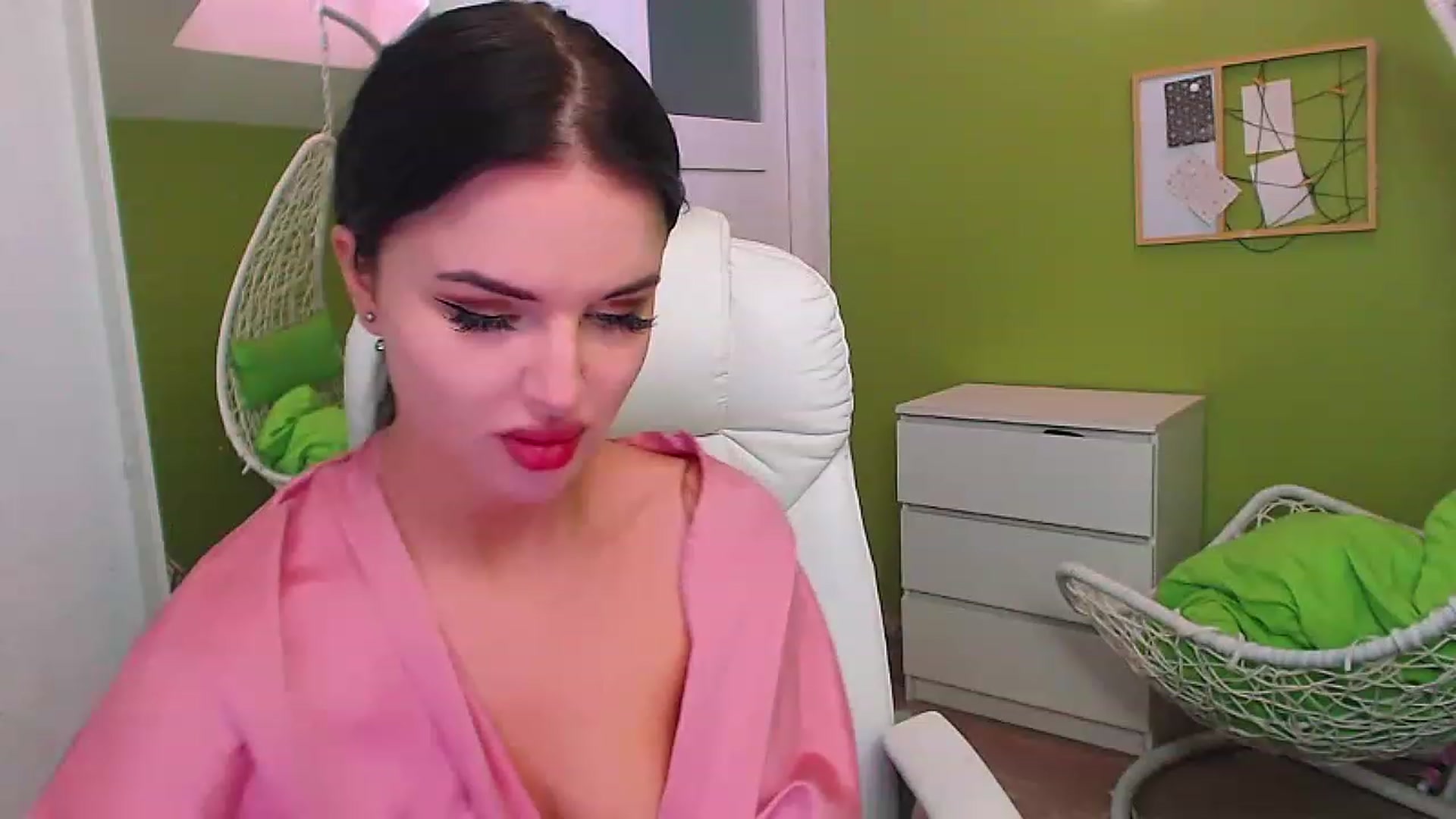 Gallery image thumbnail from JenniferMoris's myfreecams stream on, 01/31/2023, 09:55 image 8 of 20