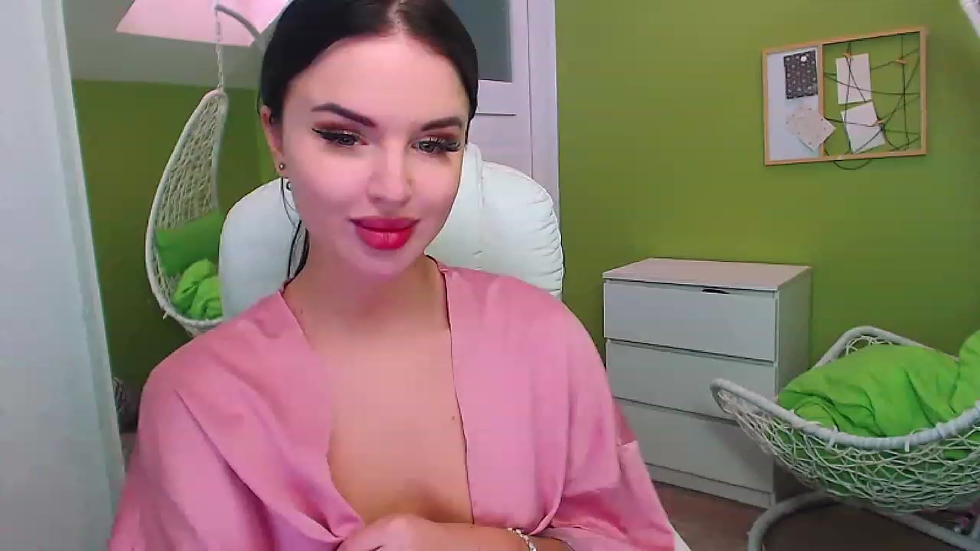 Gallery image thumbnail from JenniferMoris's myfreecams stream on, 01/31/2023, 09:55 image 12 of 20