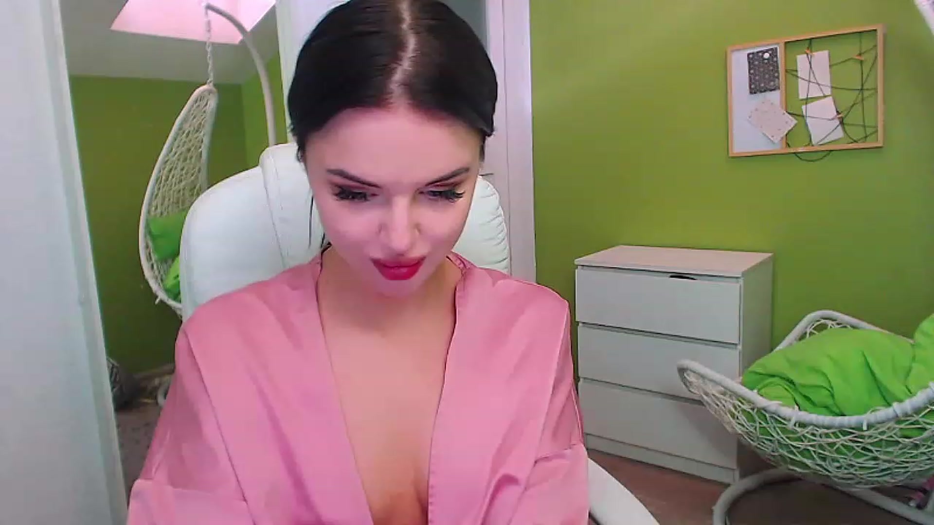 Gallery image thumbnail from JenniferMoris's myfreecams stream on, 01/31/2023, 09:55 image 18 of 20