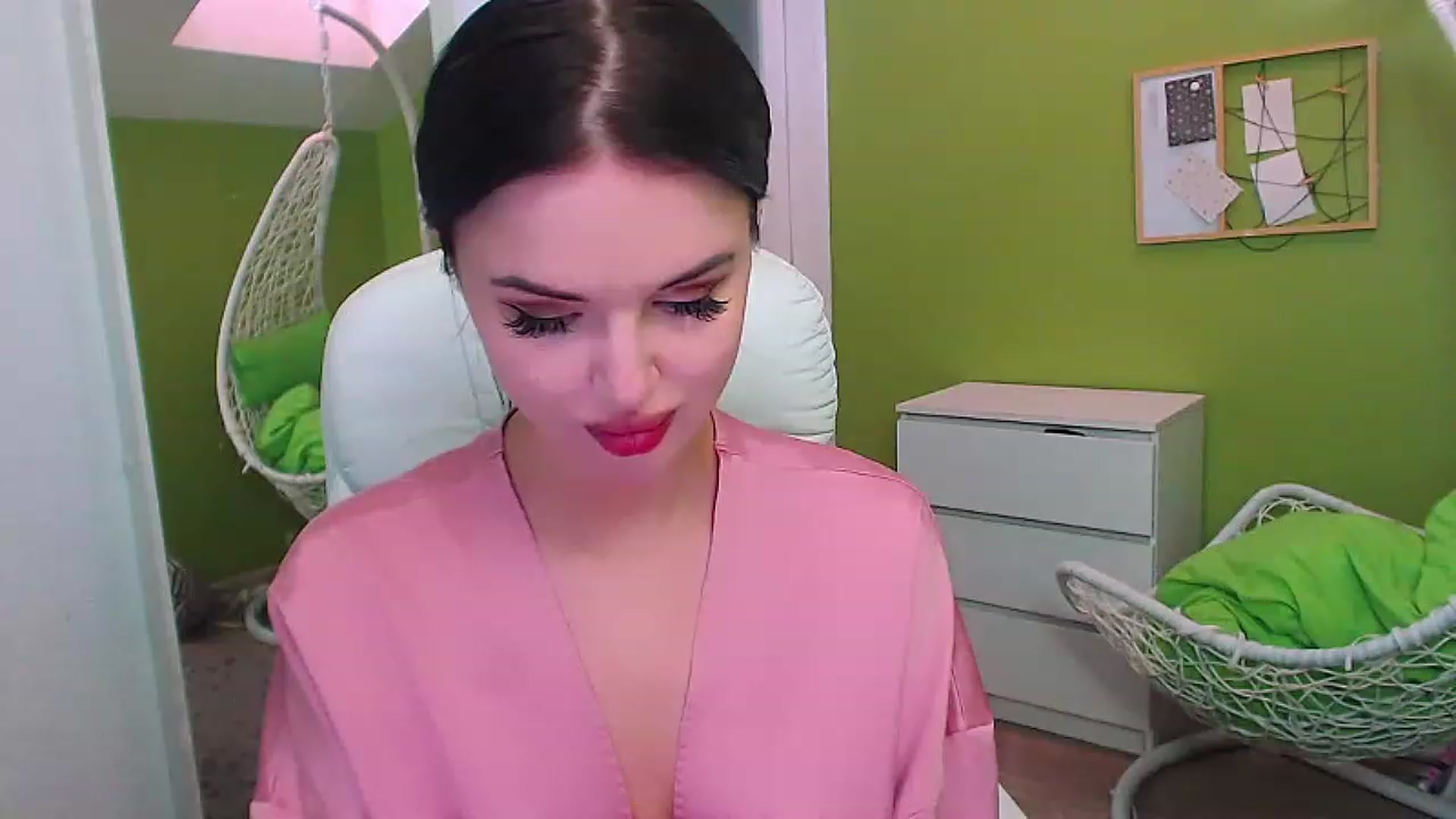 Gallery image thumbnail from JenniferMoris's myfreecams stream on, 01/31/2023, 09:55 image 14 of 20