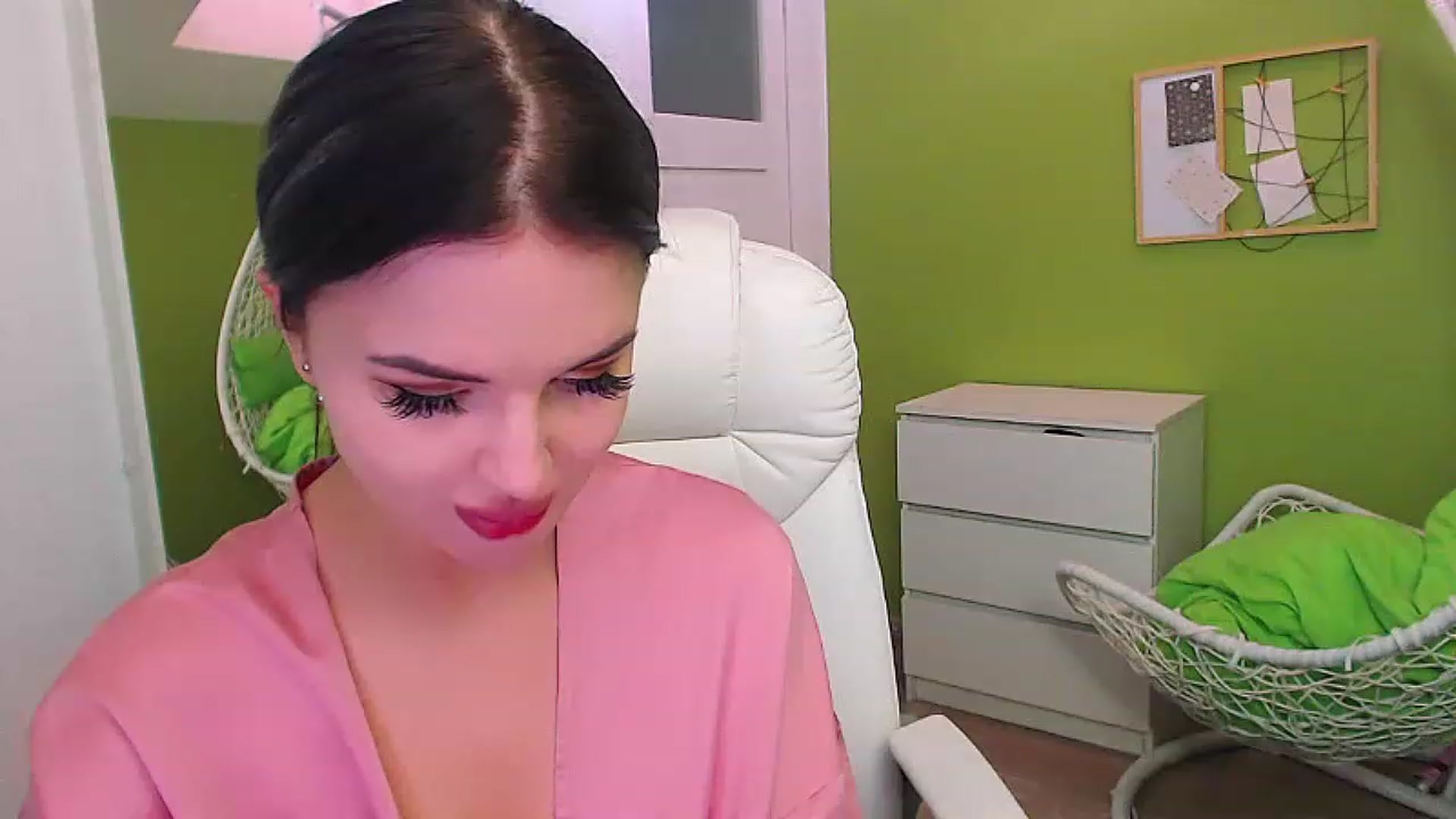 Gallery image thumbnail from JenniferMoris's myfreecams stream on, 01/31/2023, 09:55 image 5 of 20