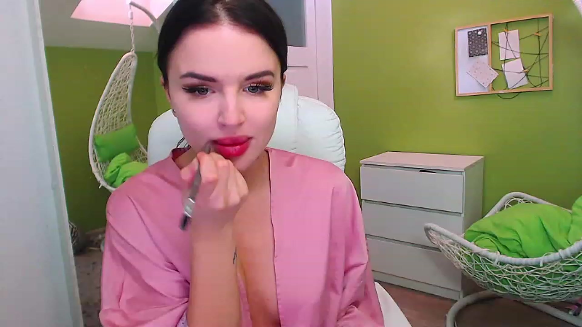Gallery image thumbnail from JenniferMoris's myfreecams stream on, 01/31/2023, 09:55 image 2 of 20