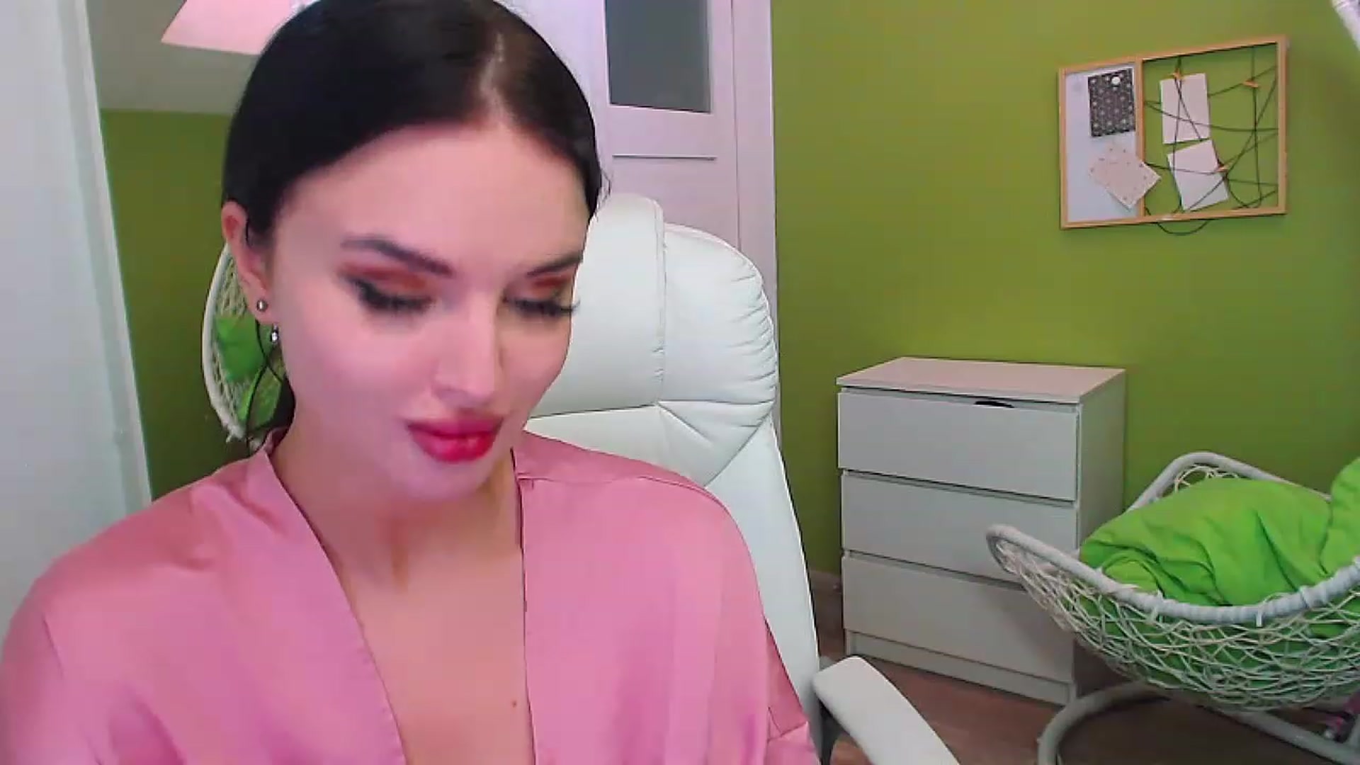 Gallery image thumbnail from JenniferMoris's myfreecams stream on, 01/31/2023, 09:55 image 11 of 20