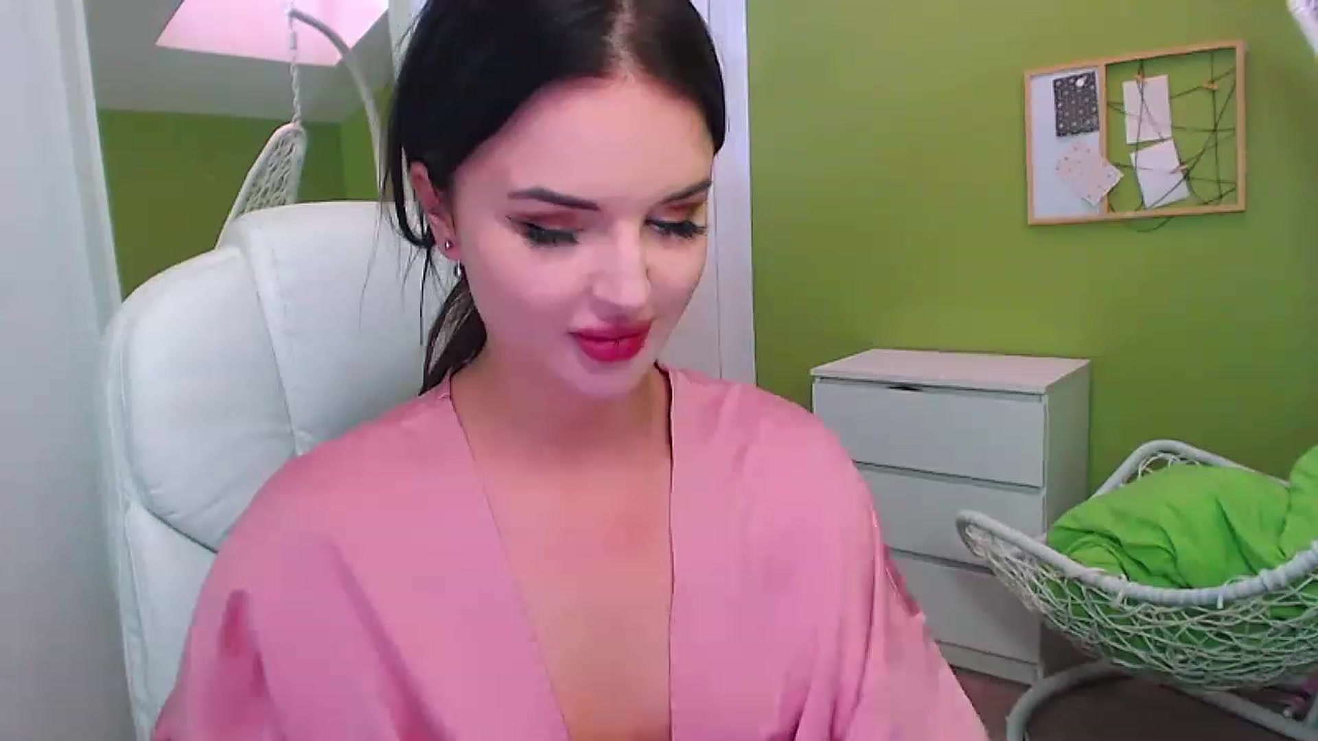 Gallery image thumbnail from JenniferMoris's myfreecams stream on, 01/31/2023, 12:27 image 16 of 20