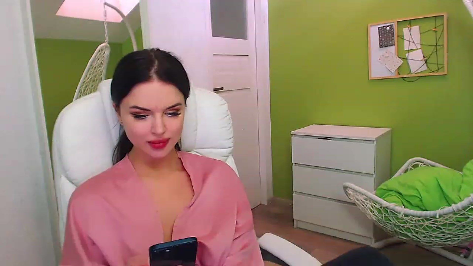 Gallery image thumbnail from JenniferMoris's myfreecams stream on, 01/31/2023, 12:27 image 3 of 20