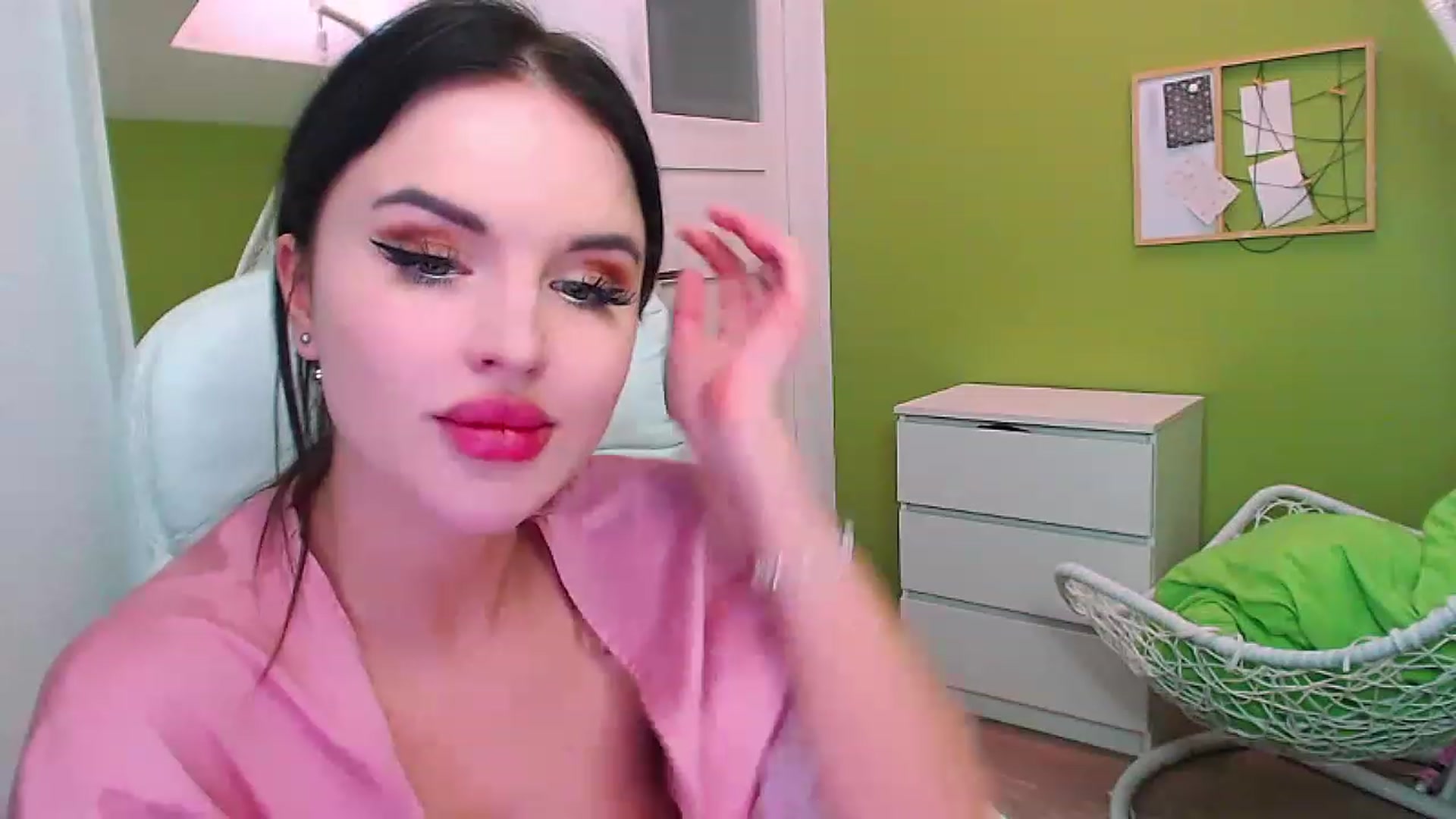 Gallery image thumbnail from JenniferMoris's myfreecams stream on, 01/31/2023, 12:52 image 8 of 20