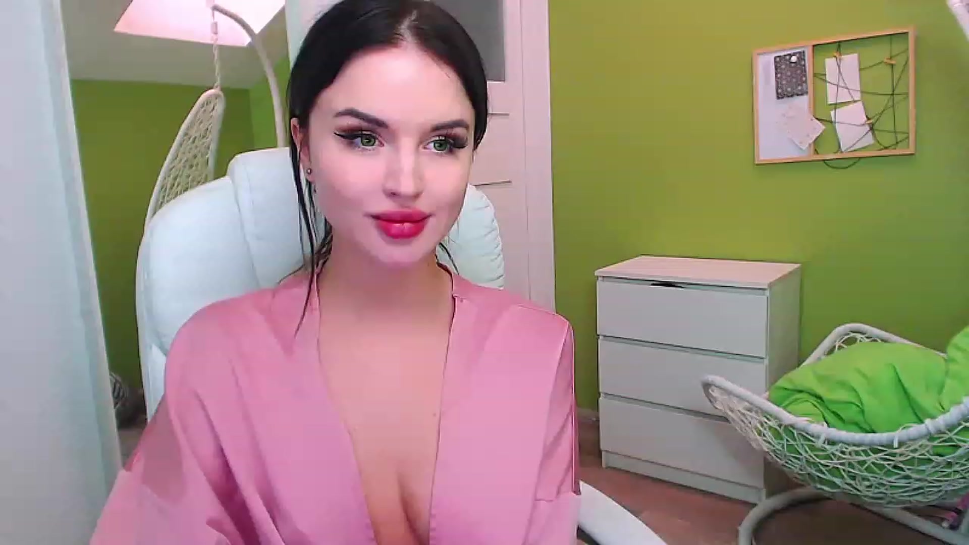Gallery image thumbnail from JenniferMoris's myfreecams stream on, 01/31/2023, 12:52 image 10 of 20