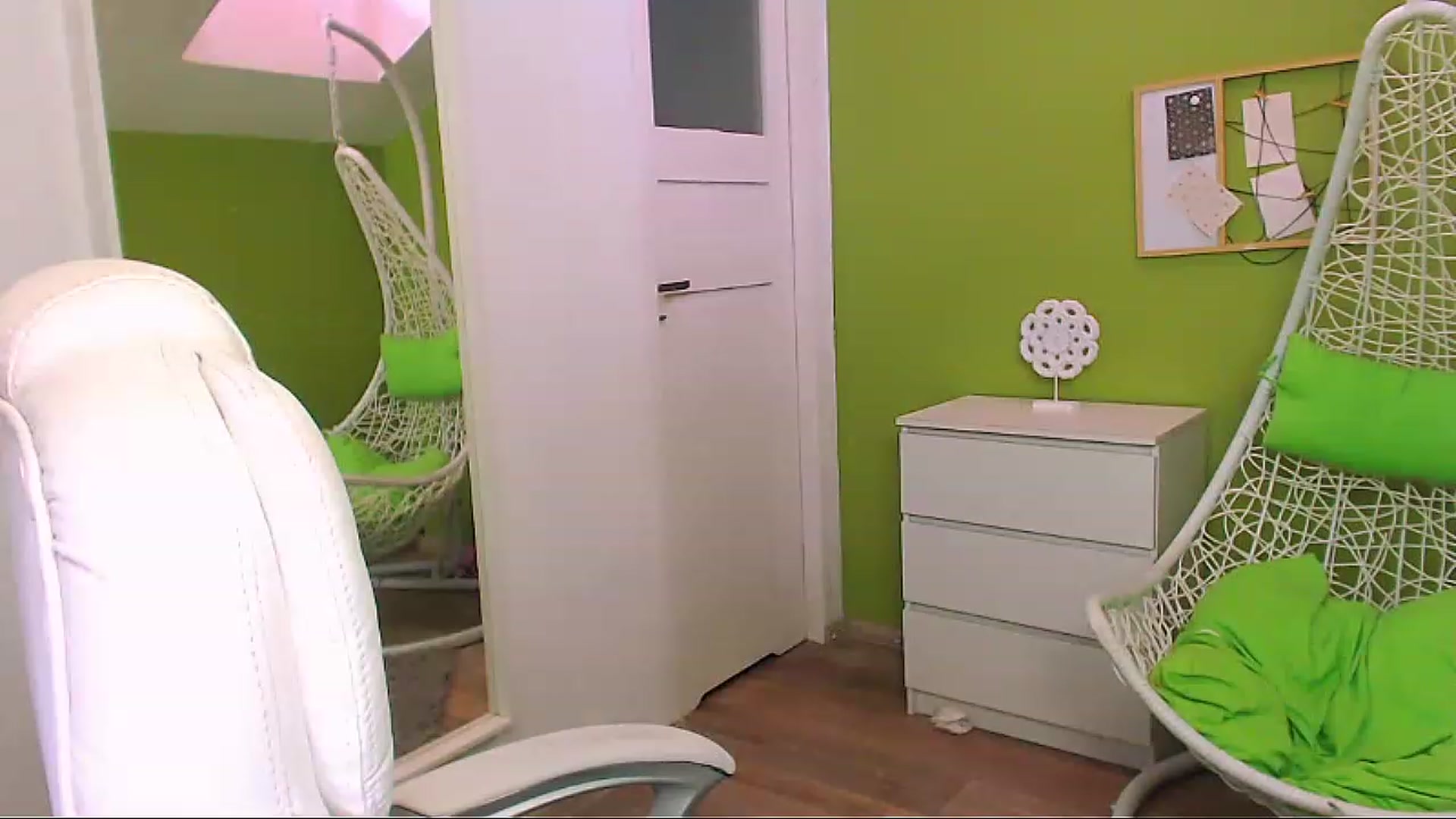 Gallery image thumbnail from JenniferMoris's myfreecams stream on, 02/02/2023, 12:45 image 20 of 20