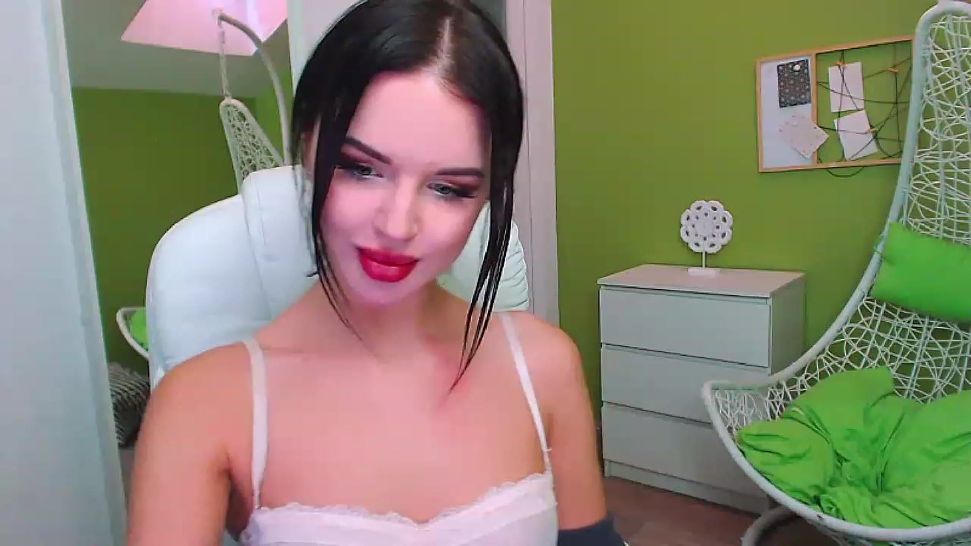 Gallery image thumbnail from JenniferMoris's myfreecams stream on, 02/02/2023, 14:14 image 12 of 20